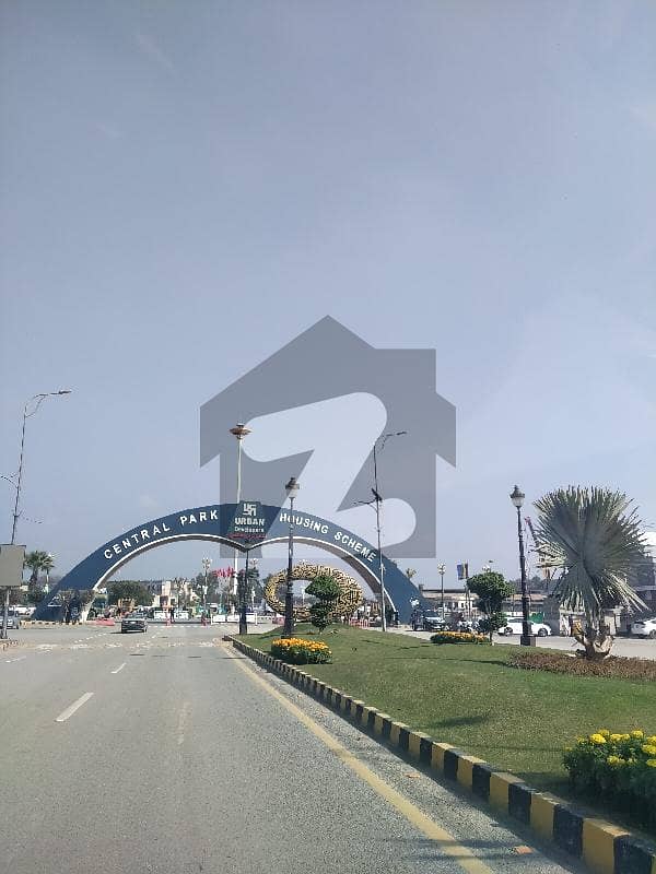 10 Marla Hot Location Plot For Sale In D Block on 80 ft road