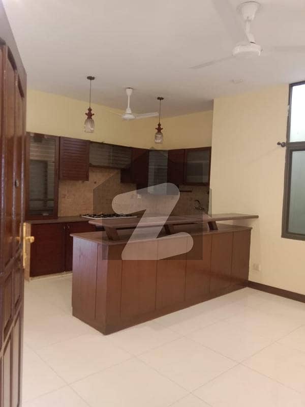 2 Bedrooms Apartment For Rent In Bukhari Commercial Area