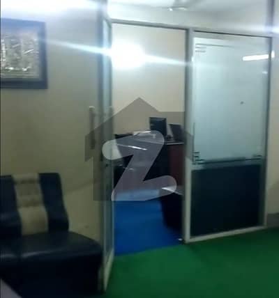 فیصل ٹاؤن لاہور میں 4 کمروں کا 10 مرلہ فلیٹ 1.5 کروڑ میں برائے فروخت۔