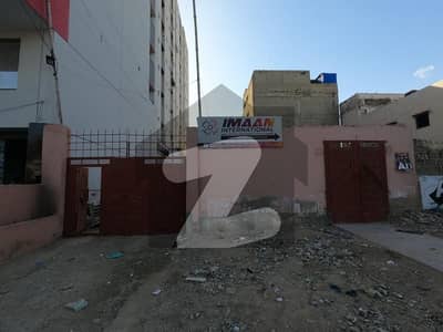 Stunning Main Double Road 590 Square Feet Flat In North Karachi - Sector 5-H Available