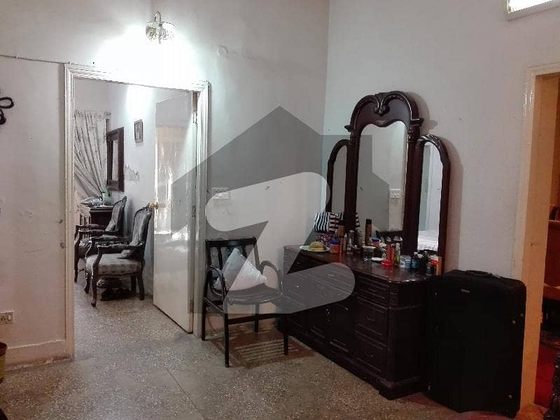 فیصل ٹاؤن ۔ بلاک بی فیصل ٹاؤن,لاہور میں 4 کمروں کا 10 مرلہ مکان 4.6 کروڑ میں برائے فروخت۔