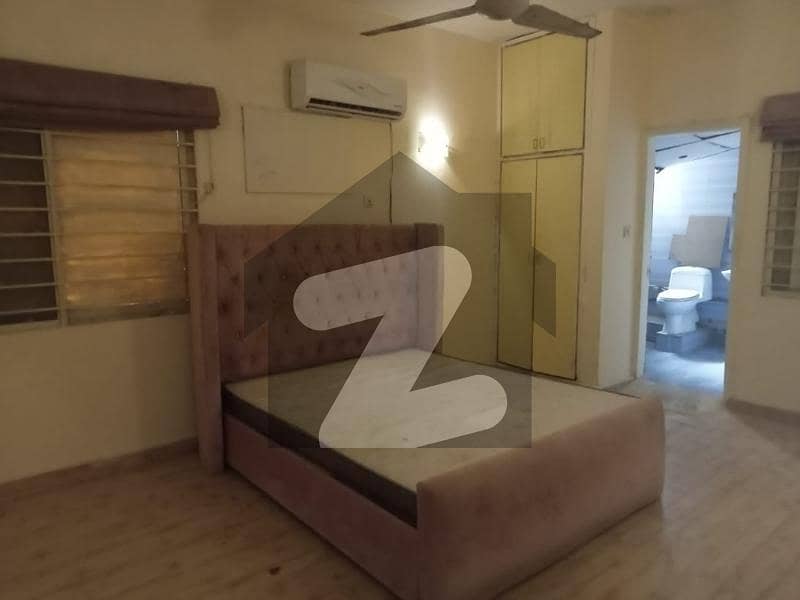 کلفٹن ۔ بلاک 2 کلفٹن,کراچی میں 3 کمروں کا 8 مرلہ فلیٹ 80.0 ہزار میں کرایہ پر دستیاب ہے۔