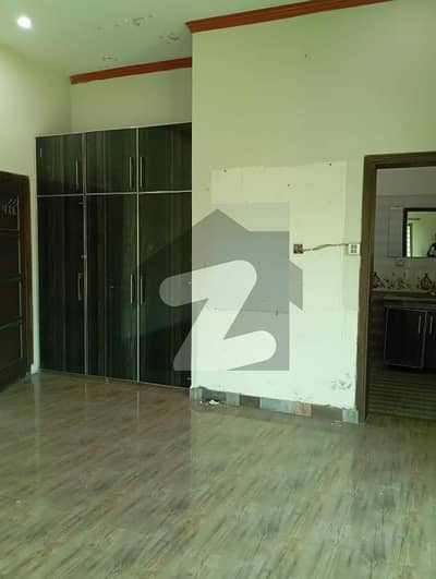 1 Kanal Upper Portion Separate Entrance Available For Rent In Valencia Housing Society