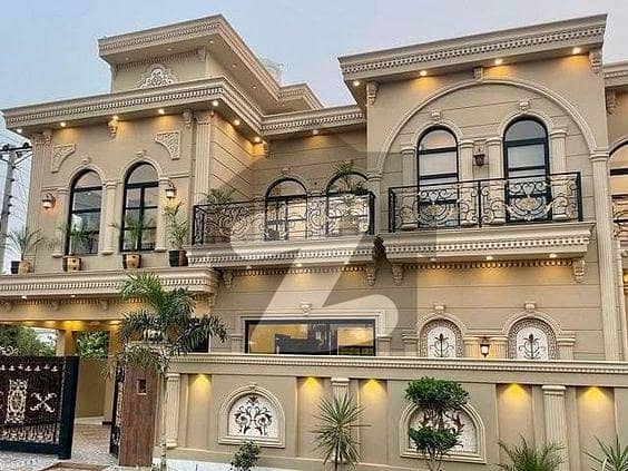 1 KANAL FULL HOUSE AVAILABLE FOR RENT IN BAHRIA TOWN LAHORE