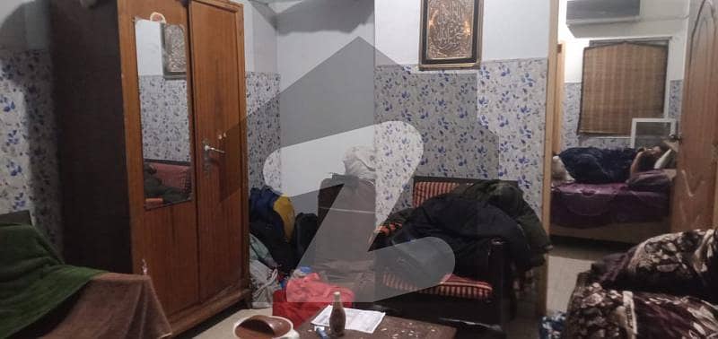 جوہر ٹاؤن لاہور میں 2 کمروں کا 3 مرلہ فلیٹ 40.0 ہزار میں کرایہ پر دستیاب ہے۔