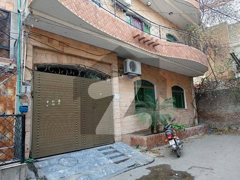 شالیمار لنک روڈ لاہور میں 5 کمروں کا 8 مرلہ مکان 2.95 کروڑ میں برائے فروخت۔
