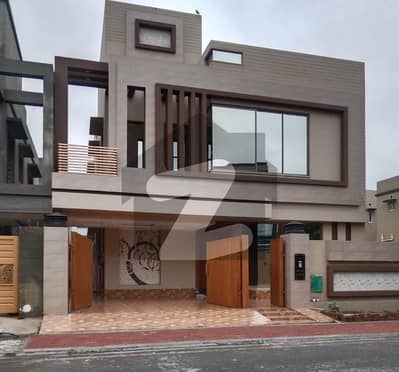 10 Marla Brand New House For Rent In Gaznavi Block Sector A