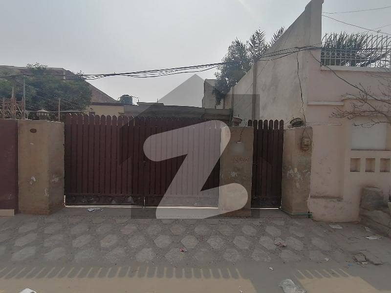 Single Storey 10 Marla House Available In Shalimar Colony For rent