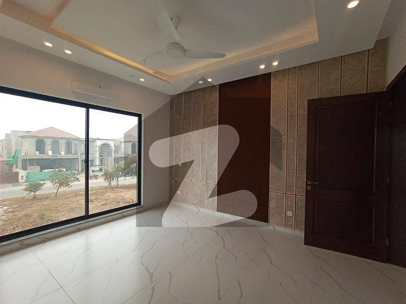 DEFENCE 1 KANAL NEW STYLISH UPPER PORTION NEAR DHA OFFICE REASONABLE RENT