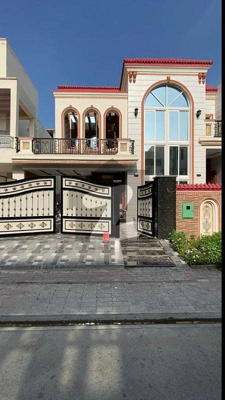 10 Marla House With Basement In Rafi Block Bahria Town Lahore