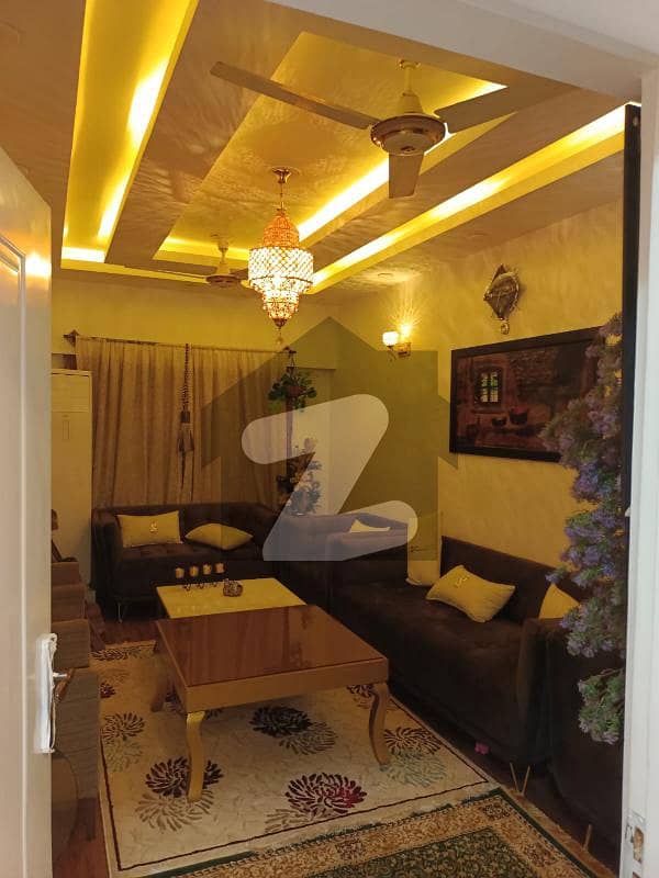 رفیع پریمیر ریذیڈنسی سکیم 33,کراچی میں 3 کمروں کا 8 مرلہ فلیٹ 2.1 کروڑ میں برائے فروخت۔