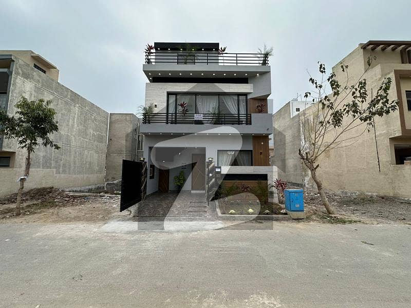 الکبیر ٹاؤن - فیز 2 الکبیر ٹاؤن,رائیونڈ روڈ,لاہور میں 4 کمروں کا 3 مرلہ مکان 1.4 کروڑ میں برائے فروخت۔