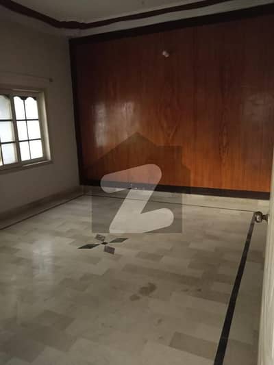 2nd floor 80 Yards 3 Rooms House For RENT In North Karachi 5-C/2 Near Karachi bara Mobile market and alsabahat bakery , 17000 Rs Rent