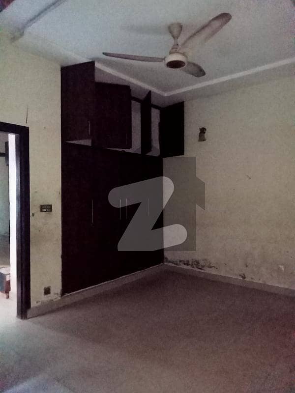 3.5 marla 1 bed lower portion for rent in psic society near lums dha lhr