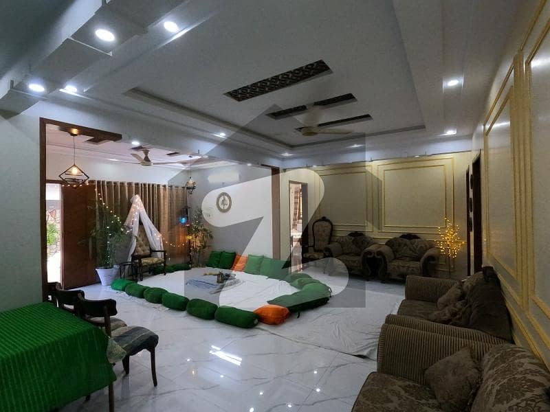 نارتھ ناظم آباد ۔ بلاک ایل نارتھ ناظم آباد,کراچی میں 10 کمروں کا 1 کنال مکان 12.0 کروڑ میں برائے فروخت۔