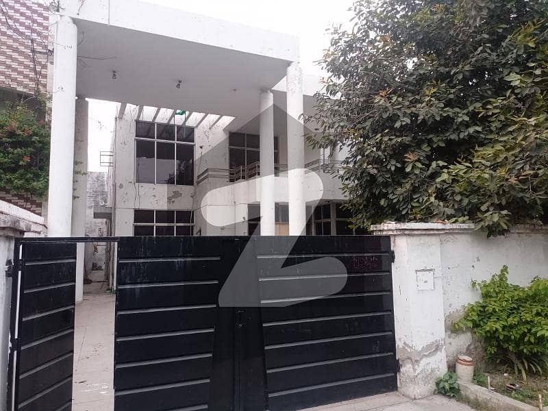 1 Kanal House Available for Silent Office