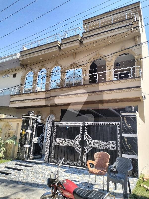 10 Marla Used House For Sale Available In Valencia Town Lahore