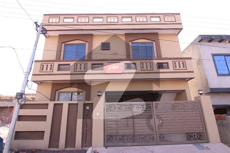 A Beautiful 6 Marla One And Half Story House For Sale
