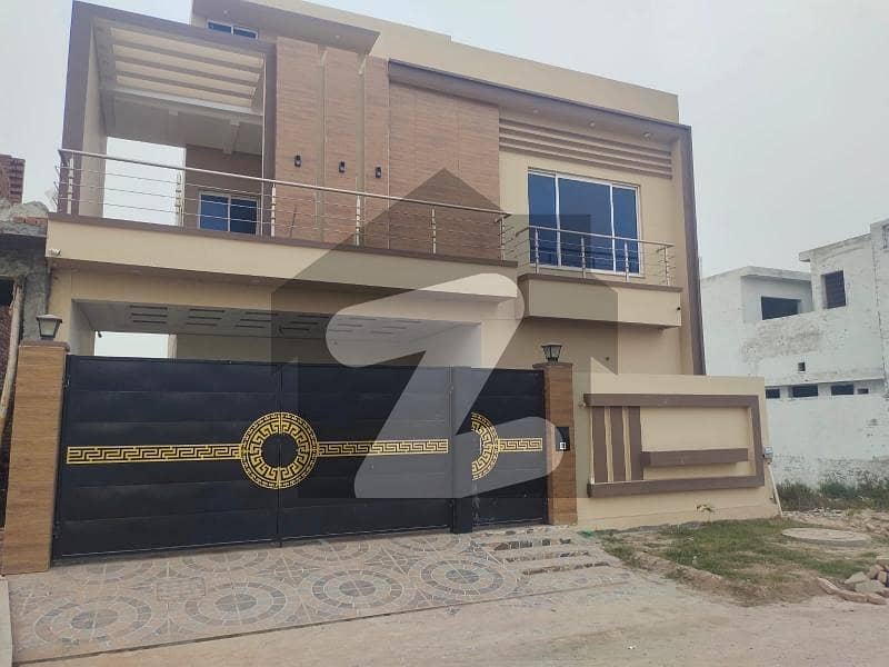 Sector U 10 Marla Houses Is Available For Sale