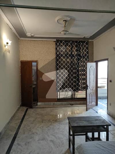 جوہر ٹاؤن فیز 2 - بلاک آر جوہر ٹاؤن فیز 2,جوہر ٹاؤن,لاہور میں 2 کمروں کا 5 مرلہ بالائی پورشن 45.0 ہزار میں کرایہ پر دستیاب ہے۔