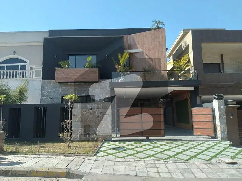 10 Marla Brand New Designer House Available For Sale