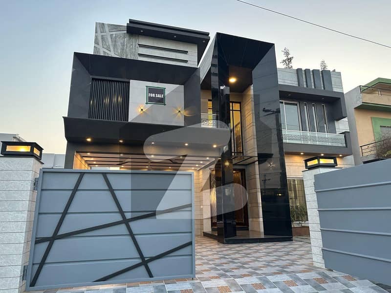 Wapda Town 1 Kanal Ultra Modern Design With Double Height Lobby House For Sale