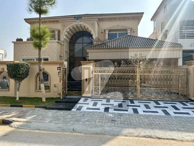 Ultra Modern Designer House In Front Of Park For Sale Size 25 Marla