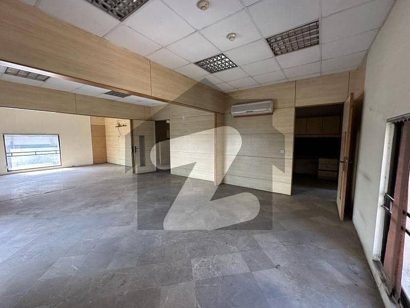 5000 Sq Ft Hall Available For Rent In Gulberg