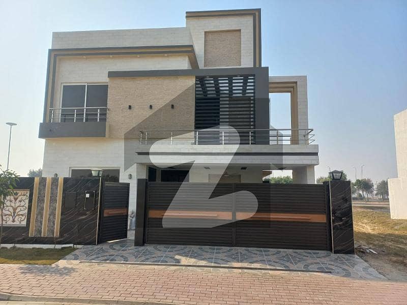10 Marla Brand New House Available For Rent