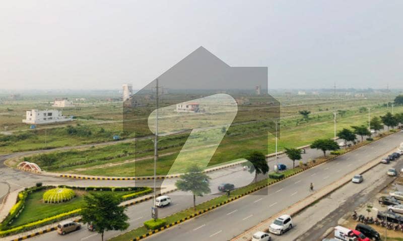 ڈی ایچ اے فیز 8 - بلاک ایکس فیز 8,ڈیفنس (ڈی ایچ اے),لاہور میں 1 کنال رہائشی پلاٹ 4.15 کروڑ میں برائے فروخت۔