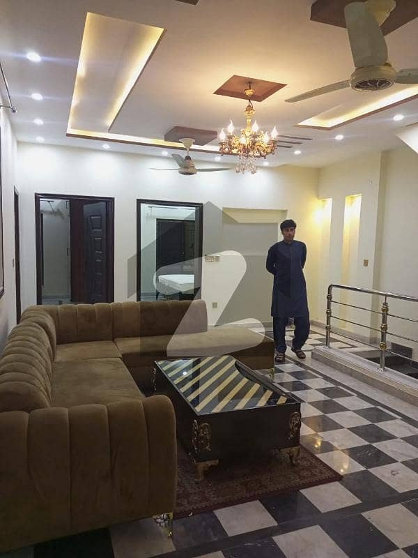 لیک سٹی - سیکٹر ایم-7اے لیک سٹی,رائیونڈ روڈ,لاہور میں 4 کمروں کا 7 مرلہ بالائی پورشن 54.0 ہزار میں کرایہ پر دستیاب ہے۔