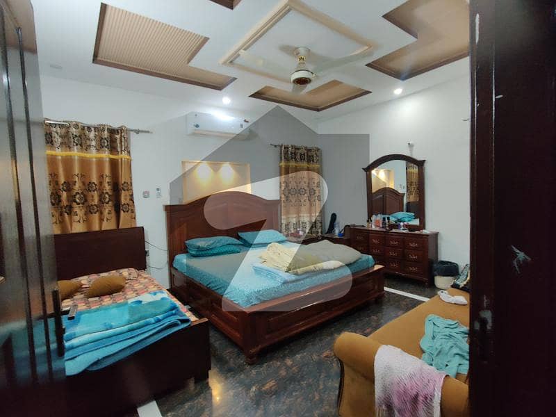 جوبلی ٹاؤن لاہور میں 7 کمروں کا 10 مرلہ مکان 3.25 کروڑ میں برائے فروخت۔
