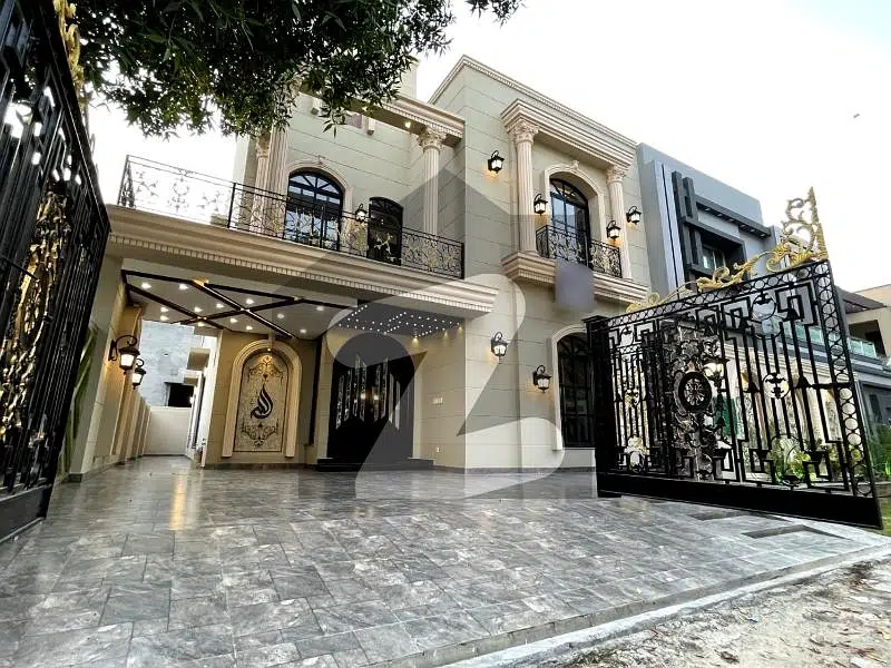 10 Marla Beautiful Spanish House For Sale In Bahria Town Lahore