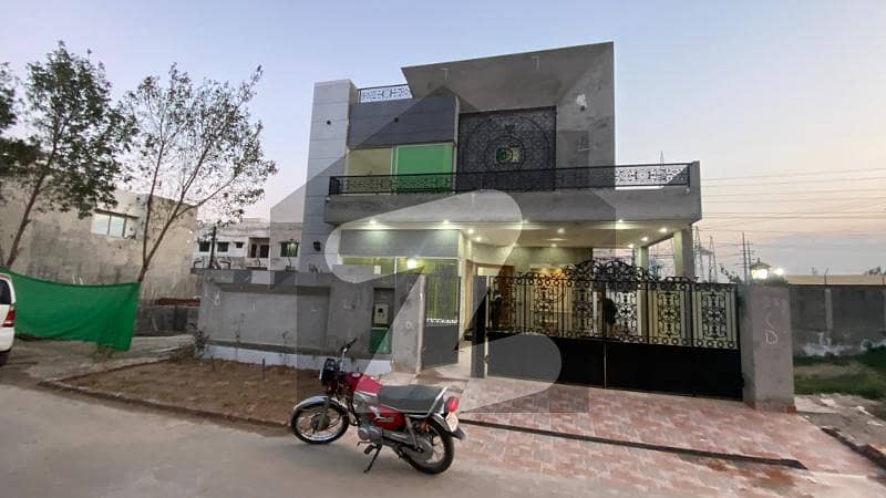 Beautiful 10 Marla Modern Brand New House Available For Rent