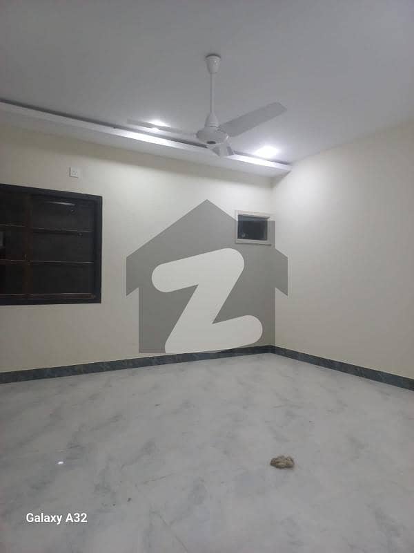 Prime Location Flat Of 250 Square Yards In Karachi Administration Employees - Block 5 For sale