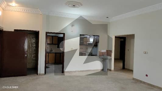 300 SQUARE YARDS 3 BED DRAWING DINNING 1ST FLOOR PORTION FOR RENT IN JAUHAR