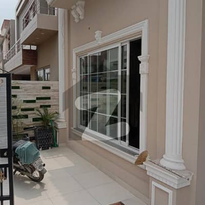 Beautiful Modern Style 10 Marla House For Sale In Paragon City Hot Location