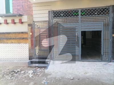 درمنگی ورسک روڈ,پشاور میں 6 کمروں کا 5 مرلہ مکان 1.6 کروڑ میں برائے فروخت۔