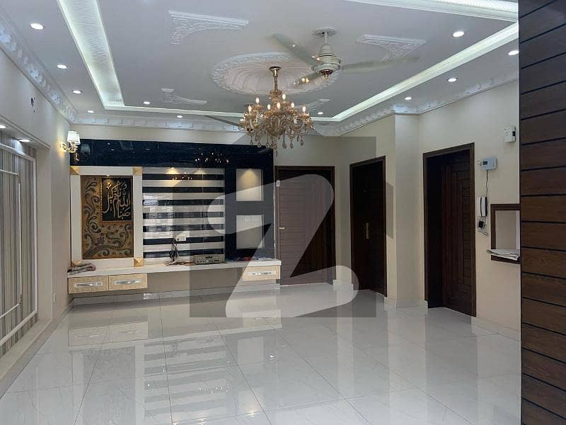 10 Marla Lavish House For Sale In Sector E Bahria Town Lahore