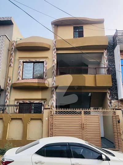 M Block House Available For Sale