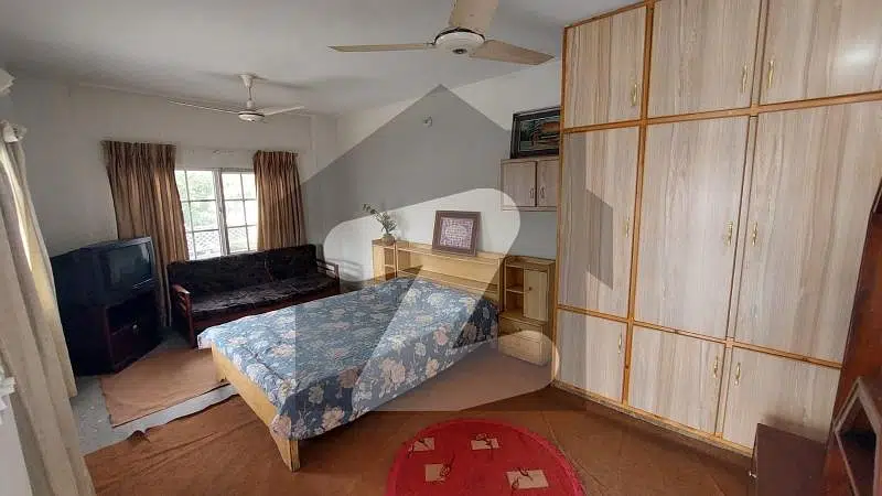 G-8-2 furnished room for rent female ke liye