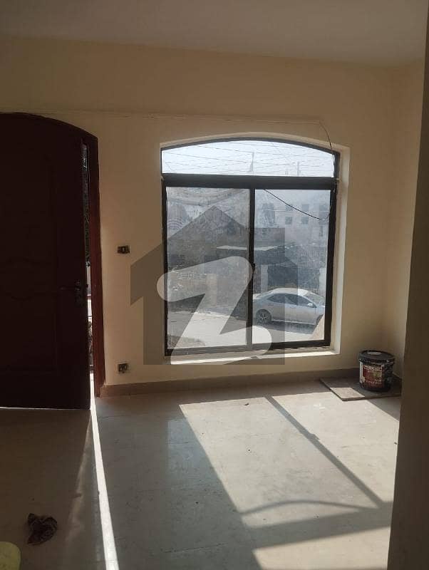 ایڈن لین ولاز 2 ایڈن,لاہور میں 2 کمروں کا 3 مرلہ فلیٹ 40.0 لاکھ میں برائے فروخت۔
