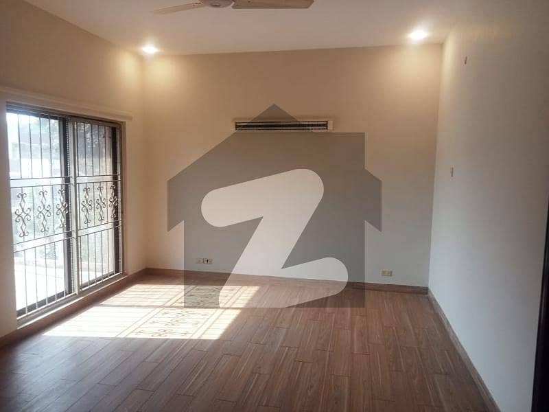 1 Kanal House And 1 Kanal Lawn For Rent In DHA Phase 1