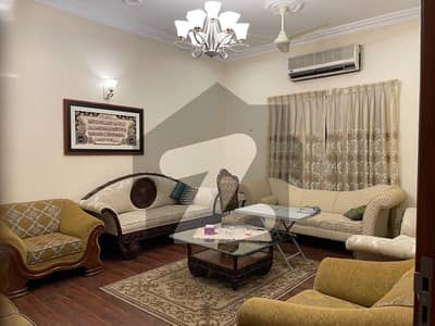 گلستانِِ جوہر ۔ بلاک 1 گلستانِ جوہر,کراچی میں 6 کمروں کا 12 مرلہ مکان 7.3 کروڑ میں برائے فروخت۔