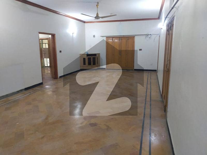 پی ای سی ایچ ایس بلاک 6 پی ای سی ایچ ایس,جمشید ٹاؤن,کراچی میں 3 کمروں کا 16 مرلہ دفتر 2.0 لاکھ میں کرایہ پر دستیاب ہے۔