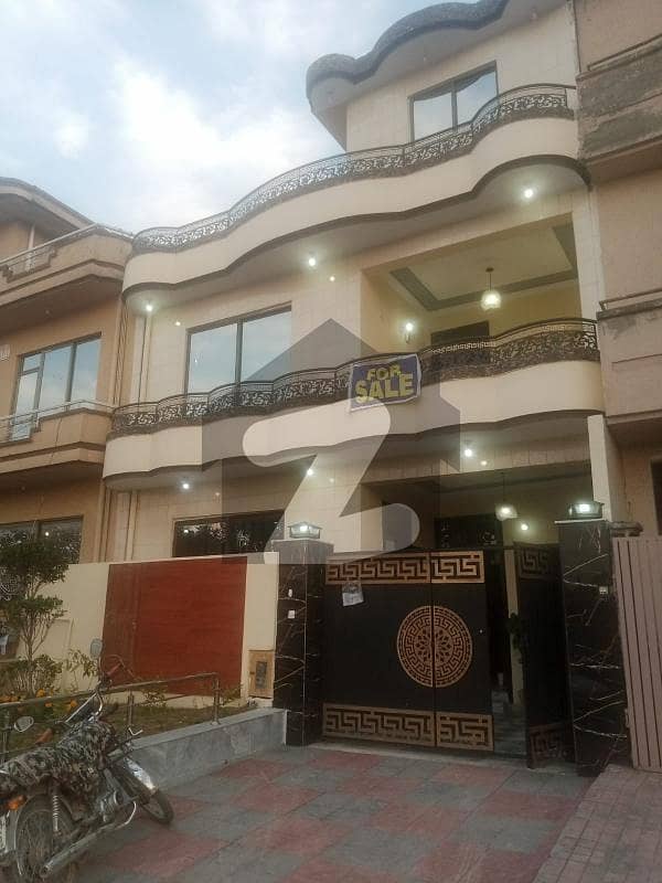 جی ۔ 13 اسلام آباد میں 5 کمروں کا 4 مرلہ مکان 3.28 کروڑ میں برائے فروخت۔