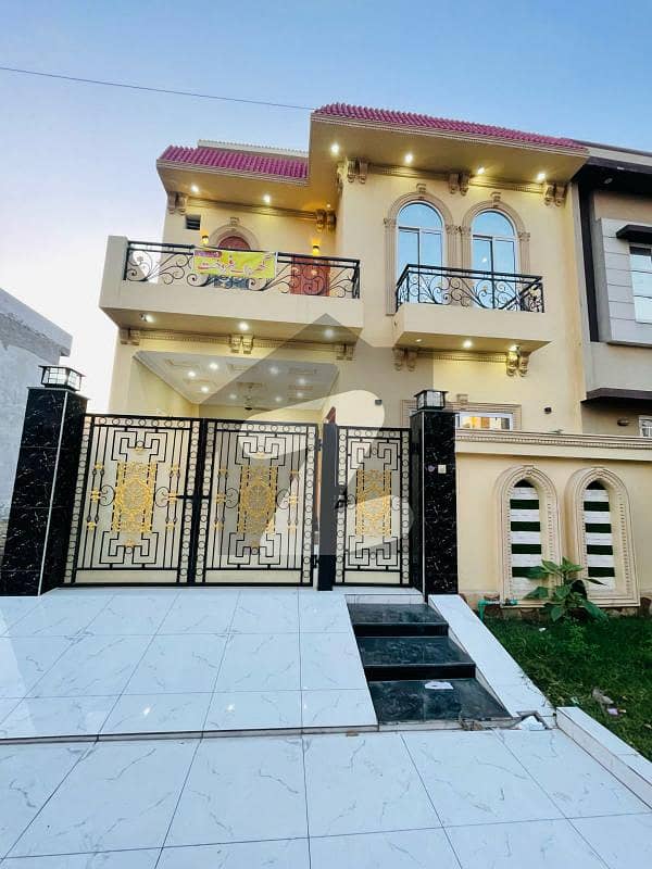 5 Marla Brand Spanish Design (Investor Rate owner Build House)For Sale in central park Lahore.