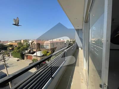 DHA Phase 6 Full Floor Bukhari Commercial With Lift 3 Bedrooms