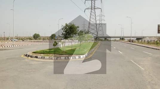 10 Marla Plot For Sale Near To Park M3EXT In Lake City Lahore.