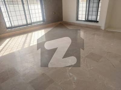 Gulshan-E-Iqbal Block 17 Back National Stadium 4th Floor Flat 2 Bed Lounge Kitchen Fully Renovated Just Like New Best Chance Deal
